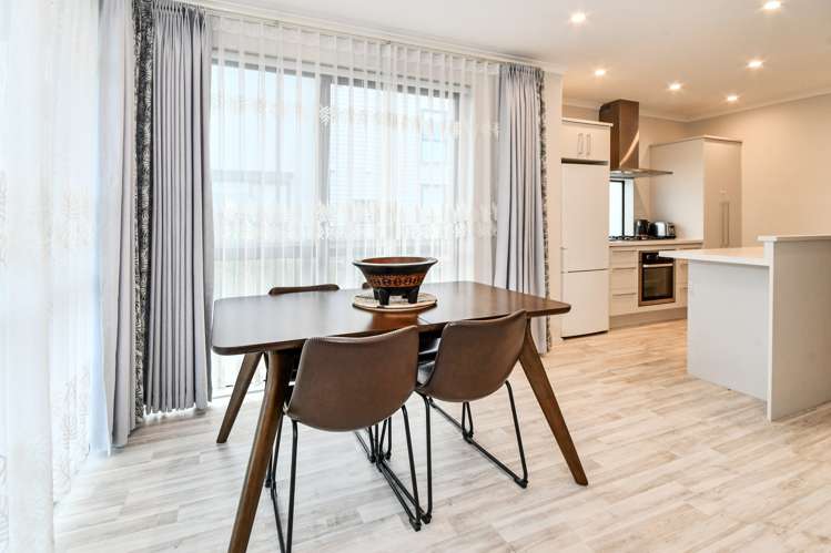 63 Matairangi Avenue Totara Heights_9