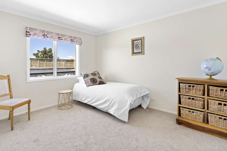 8 Camellia Lane Carterton_13