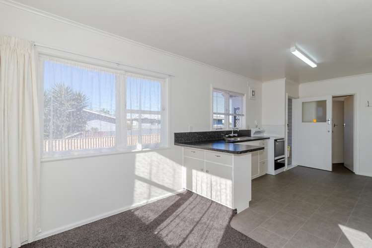 5 Dick Place Onekawa_6