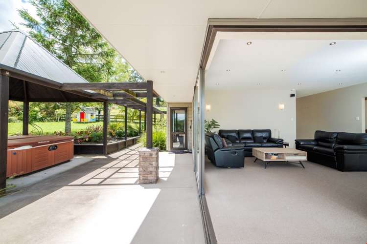 255 Okura River Road Okura_8