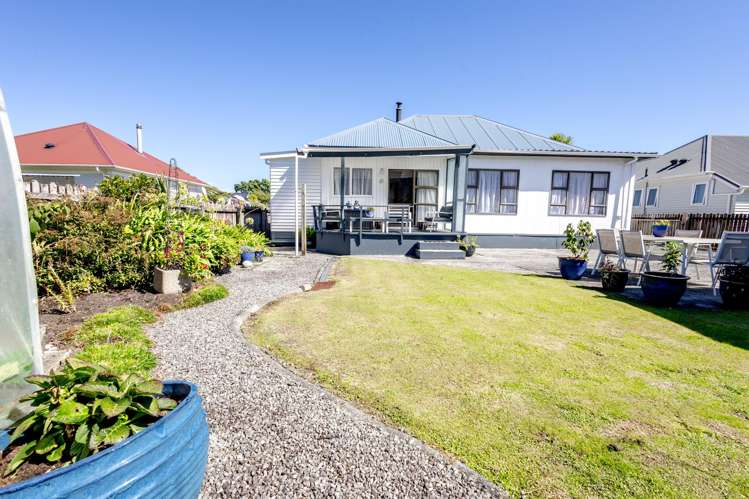 37 Firth Street Cobden_25