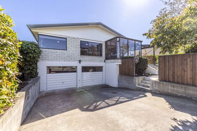 720 Queens Drive Waikiwi_19