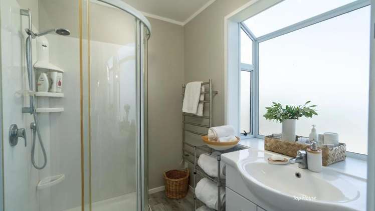 171 Lake Terrace 11201_8