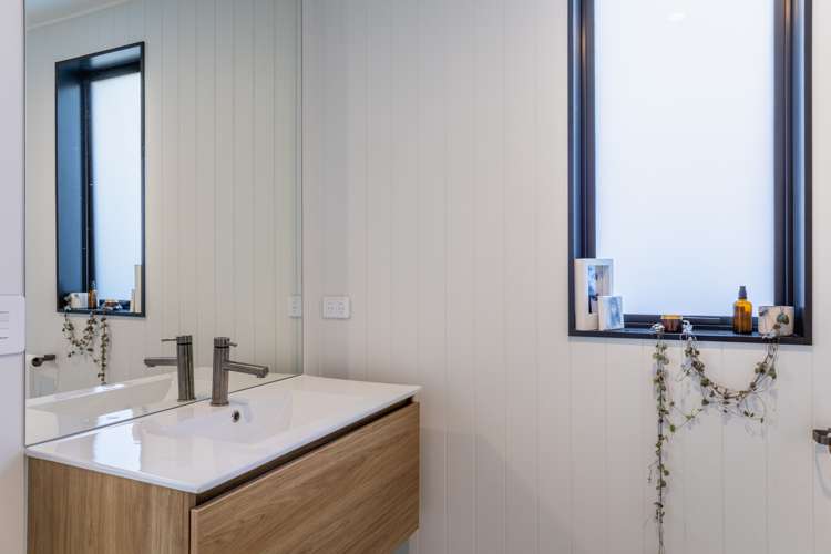 9 Kaiwaru Place Waikanae_16