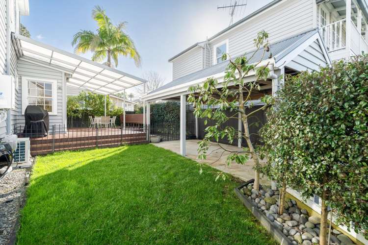 14 Beach Road Northcote Point_20