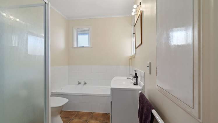 2 Karaka Road Otumoetai_7