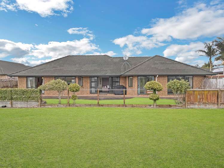 25 Castlehill Court Wattle Downs_24