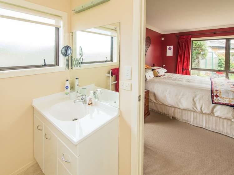 13 Gilligan Close College Estate_17