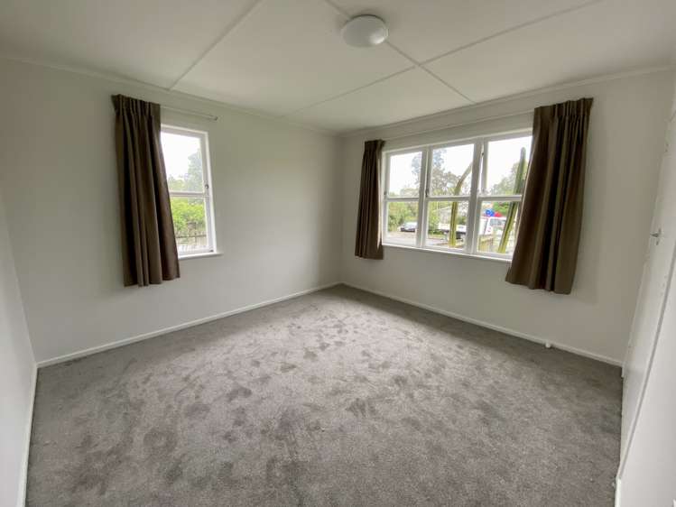 2 Aronui Terrace Kelston_10