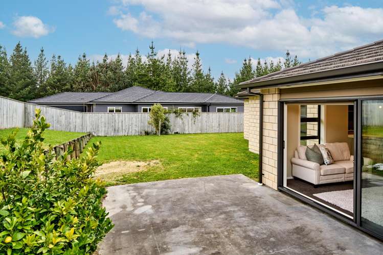 96 Endeavour Drive Whitby_16