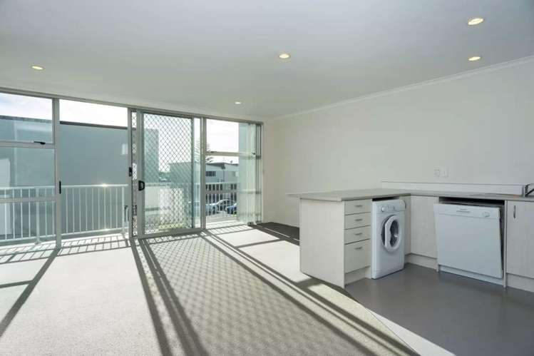 25/60 Parton Road Papamoa_3