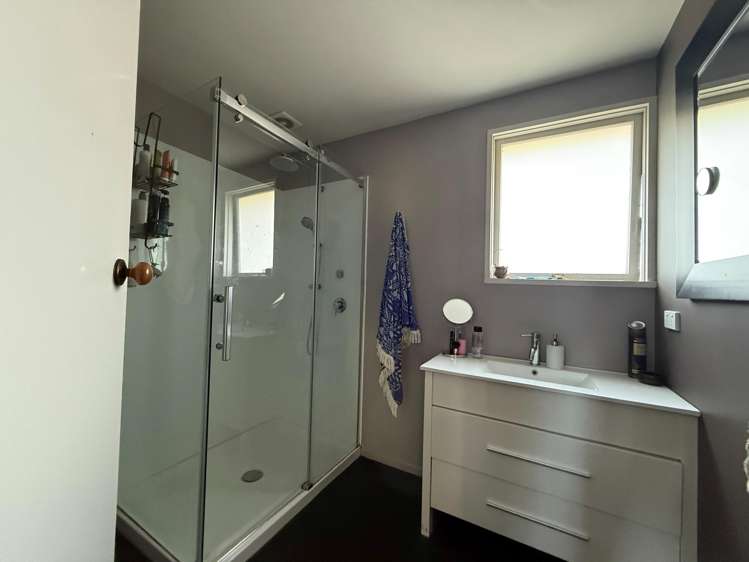 38 Clivedon Place Redwood_5