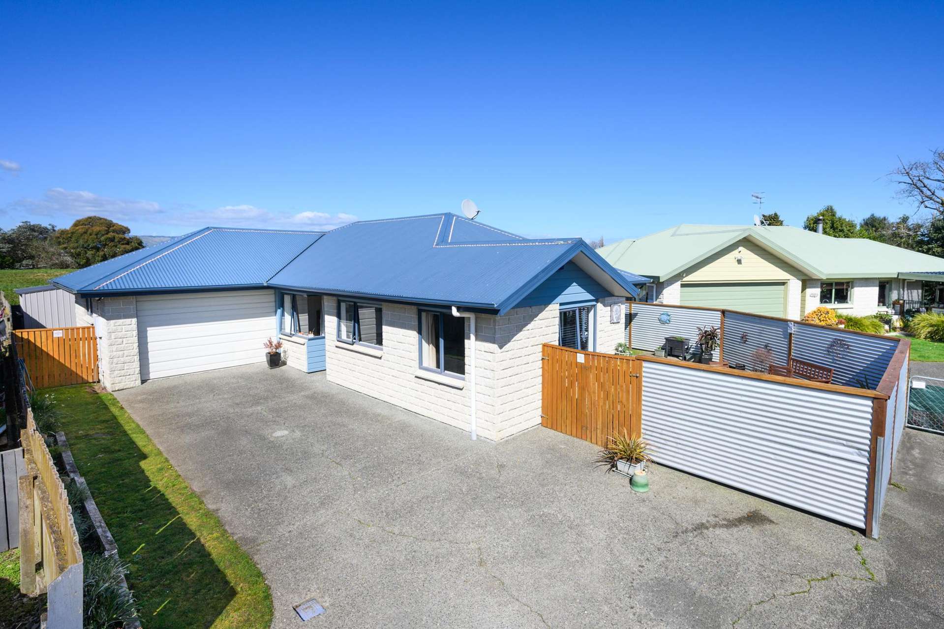 32 Somerset Crescent Highbury_0