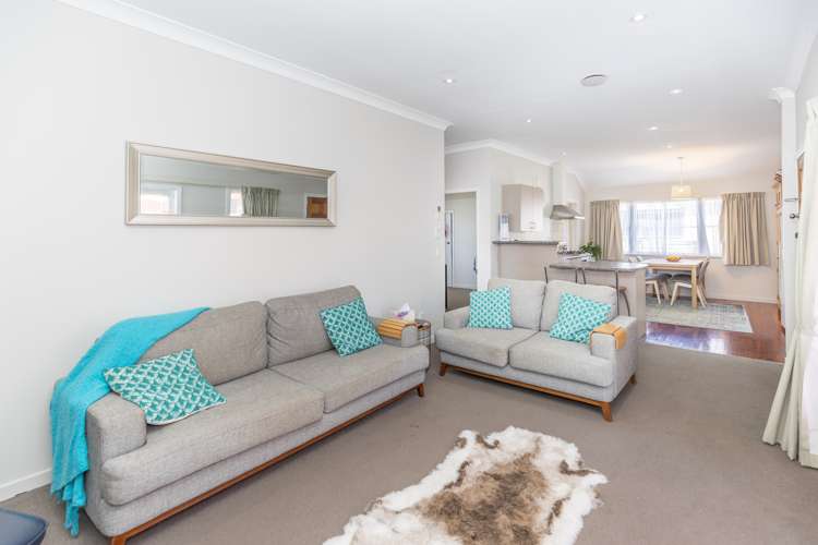 228 Fox Street Hamilton East_8