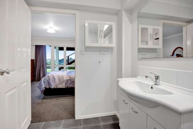 21 Longview Drive Merrilands_25