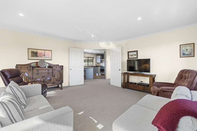 6 Ash Place Whalers Gate_14