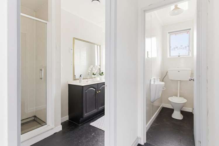 42 Cliffs Road St Clair_18