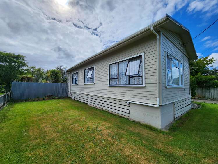 7 Peel Street Cobden_14