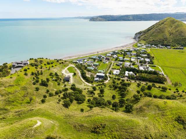 87 Lochiel Street Mahia_4