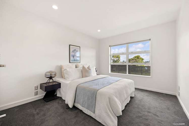 22 Stranraer Crescent Wattle Downs_13