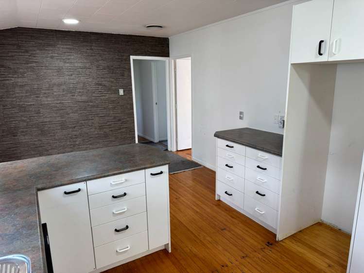 17 Hewlett Road Massey_5