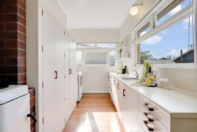 64 Galloway Street Hamilton East_16