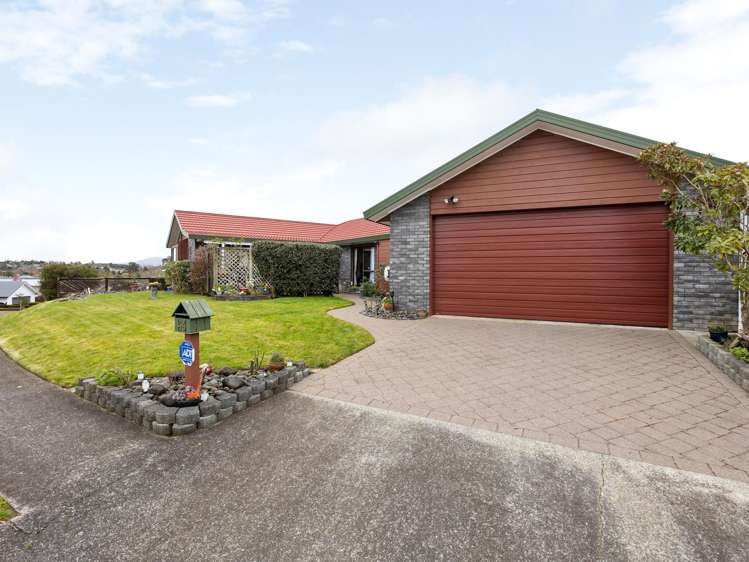 46 Lansdowne Crescent Glenview_20