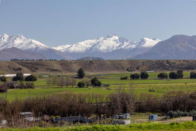 Be Amazed by Magnificent Mountain Vistas