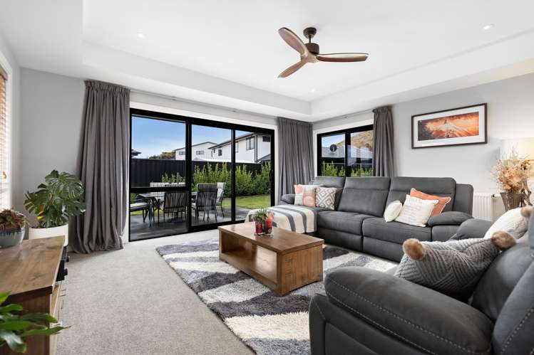 11 Sandford Terrace Lower Shotover_9