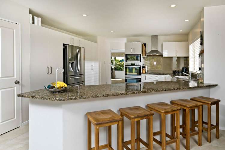 5 Kimberly Grove Greenhithe_3