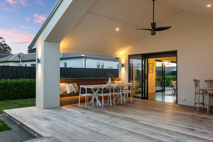 56 Carnaveron Drive Lincoln_28