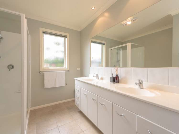 16 Stratford Place Huntington_15