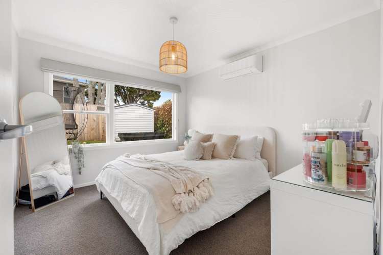 18 Booralee Avenue Botany Downs_16