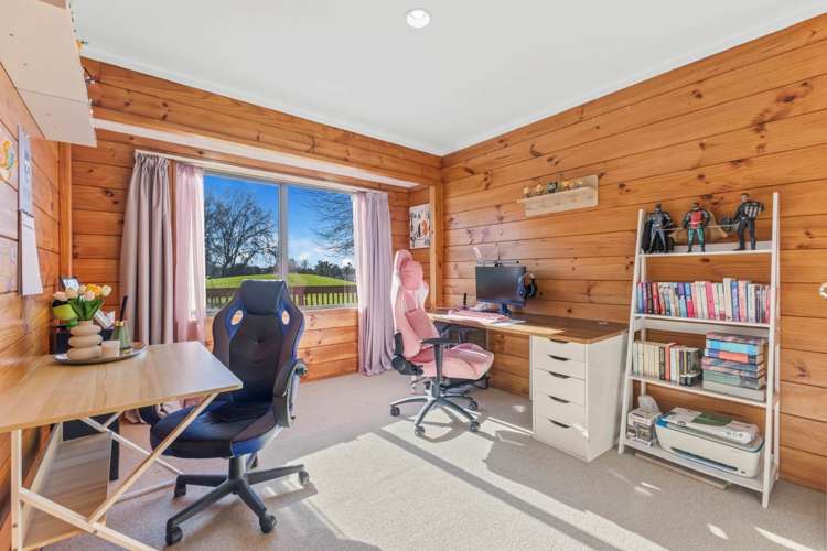 25 Muirfield Street Wattle Downs_12