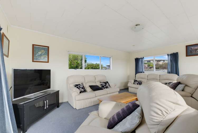 14 Garland Road Ruakaka_16