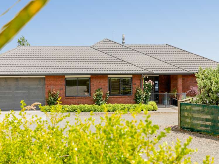 8 Shaw Road Te Ranga_1