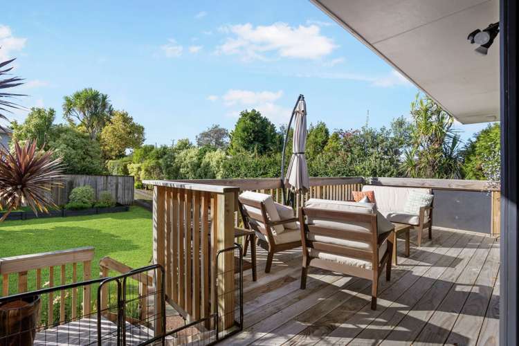 2/87 Beach Road Mellons Bay_26