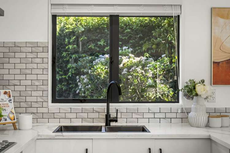 10 Frank Bunce Grove Flat Bush_21