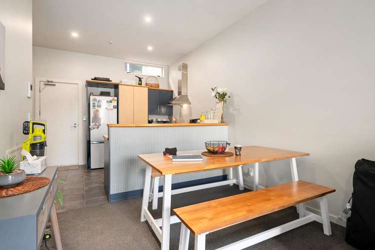 25/23 Tennyson Street_4