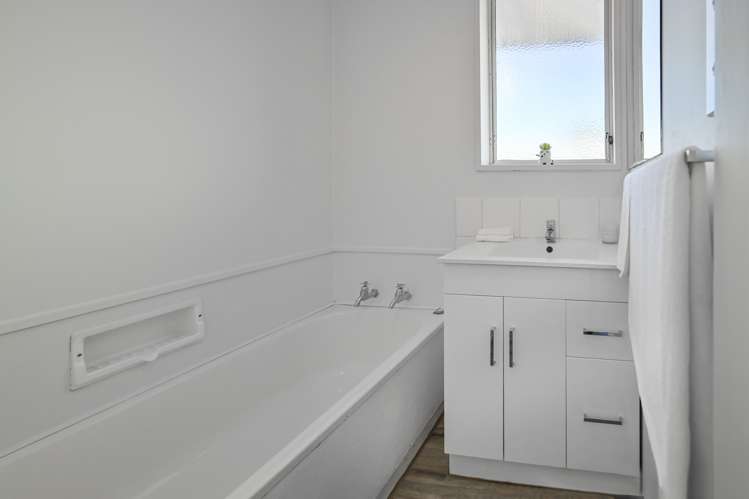 11 Columbus Crescent Flaxmere_9