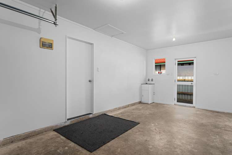 9 Main Street Edgecumbe_11