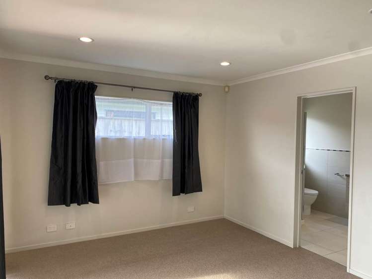 5 Manene Street Wattle Downs_9