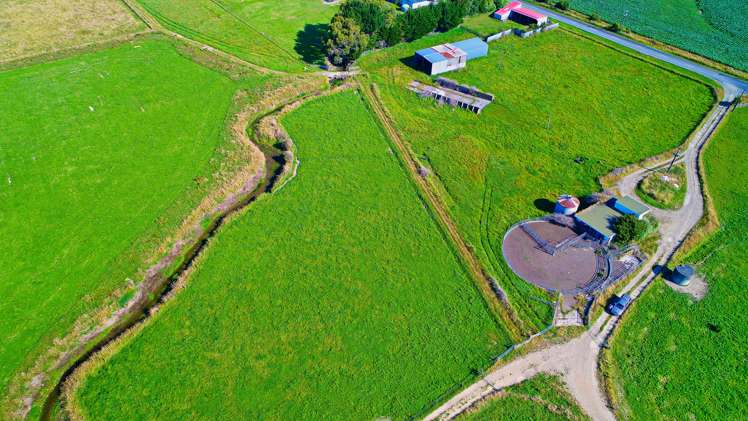 134 Waikawa Beach Road Manakau_1