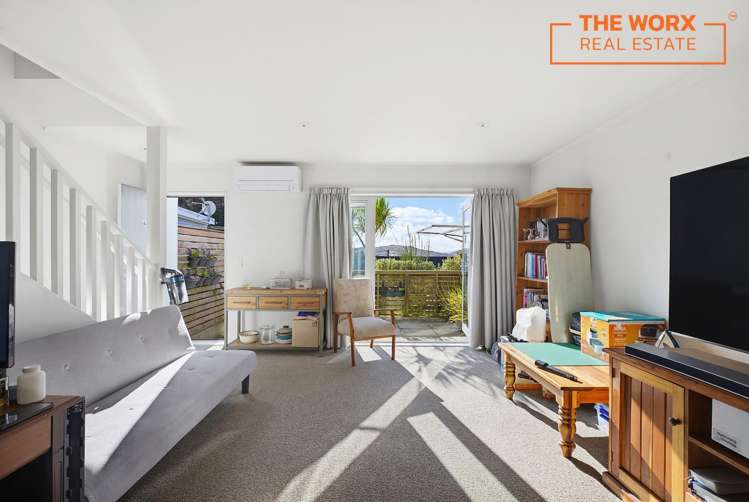 4/8 Middleton Road Johnsonville_3