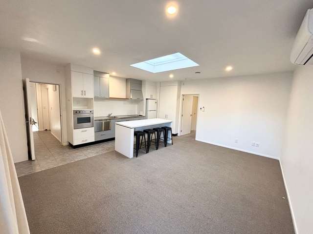 Spacious 1 bedroom Apartment for Rent