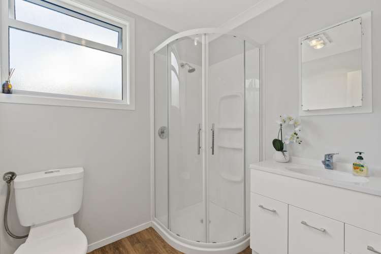 11 Besley Place Acacia Bay_11