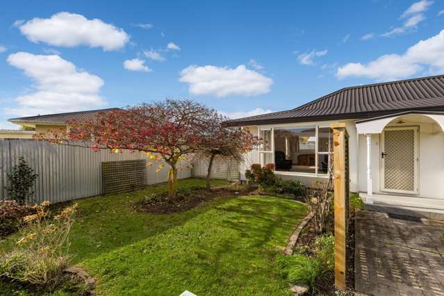 1 Karina Crescent Redwoodtown_2