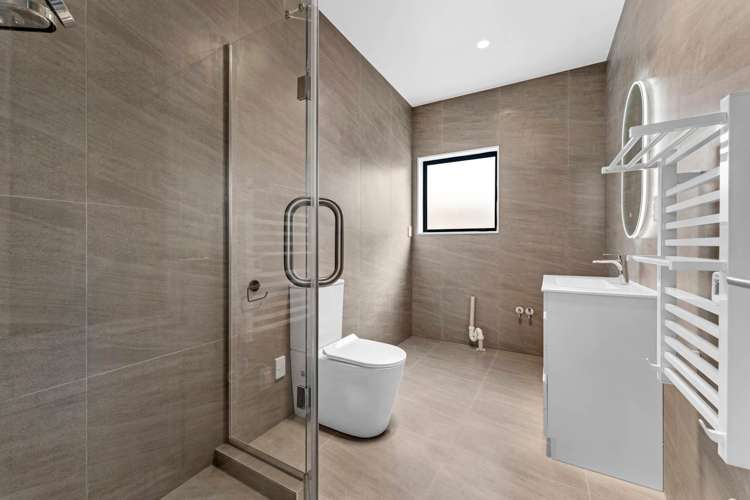 63 Flanshaw Road Te Atatu South_11