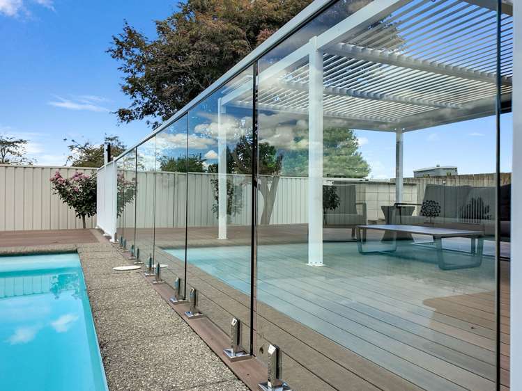 915 Harding Road Camberley_21