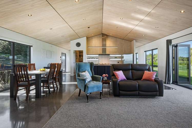 42/361 Central Road Hamurana_8